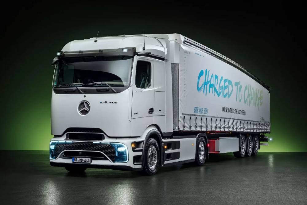 https://autogreeknews.gr/wp-content/uploads/2023/10/Mercedes-eActros-600-1010-16.jpg