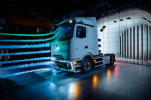 Mercedes-eActros-600-1010-31