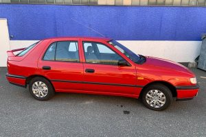 Nissan-Sunny-1991-(1)