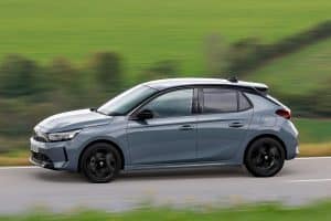 Opel-Corsa-2023-(17)
