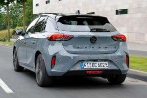 Opel-Corsa-2023-(19)