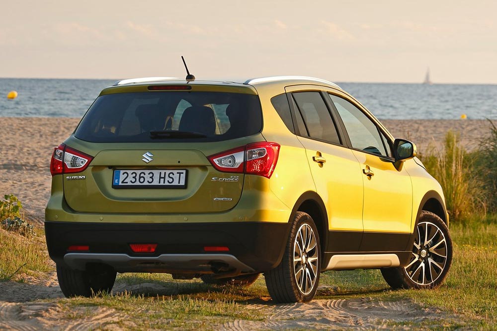 https://autogreeknews.gr/wp-content/uploads/2023/10/Suzuki-SX4-2014-2.jpg