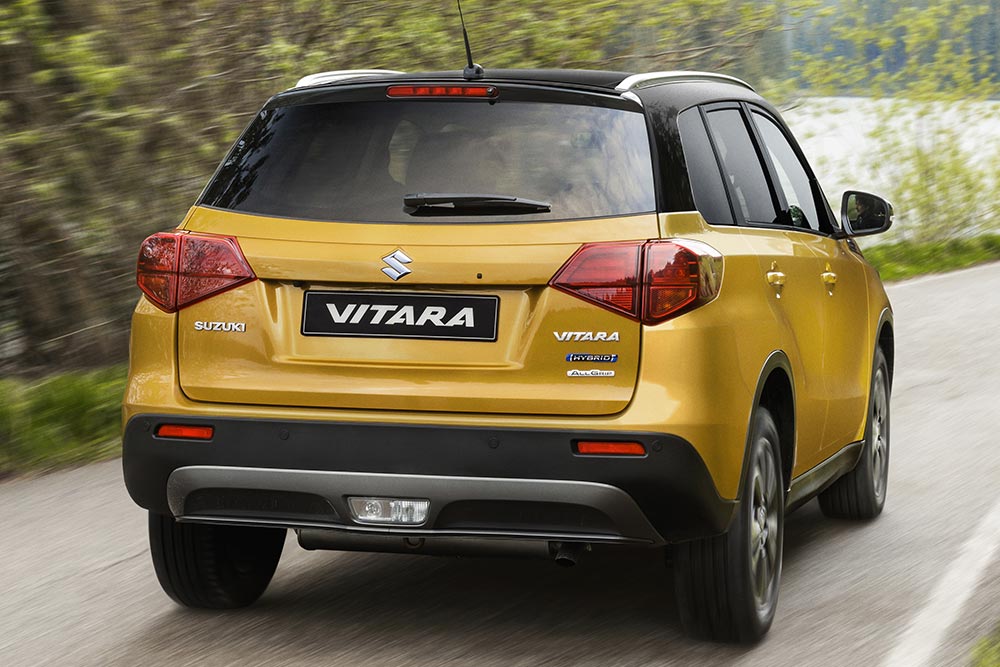 https://autogreeknews.gr/wp-content/uploads/2023/10/Suzuki-Vitara-2023-rear-1.jpg