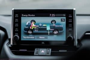 Toyota-RAV4-PHEV–infotainment
