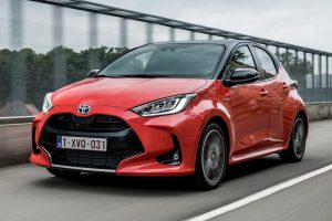 Toyota-Yaris-2020-(2)