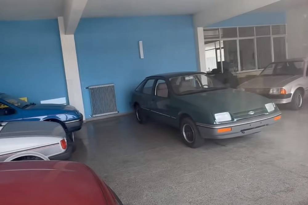 Ολοκαίνουργια Ford του ’80 σε ξεχασμένη αντιπροσωπεία! (+video)