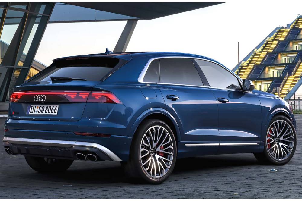 https://autogreeknews.gr/wp-content/uploads/2023/10/audi-sq8-2023-6.jpg