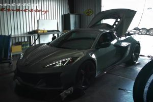 c8-corvette-z06-visits-the-hennessey-dyno-for-base (2)
