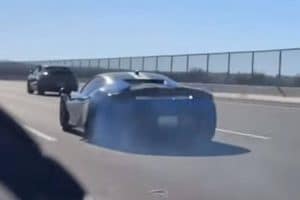 ferrari-sf90-stradale-tire-flies-off-driver-doesn- (1)