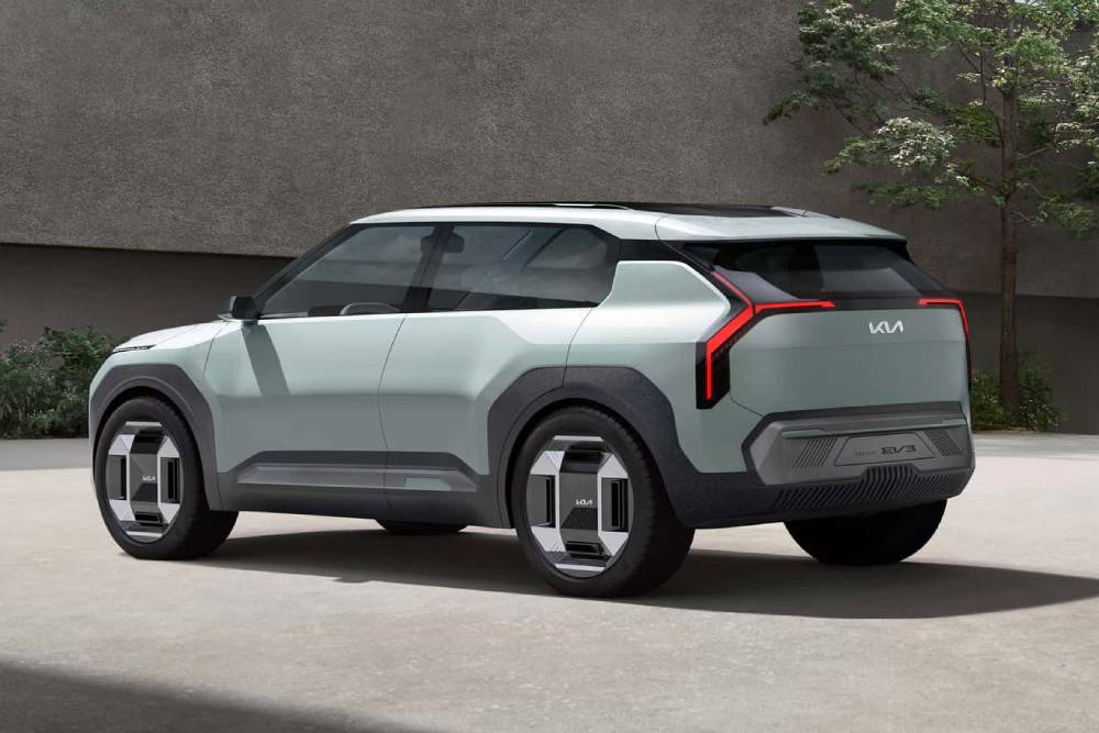 https://autogreeknews.gr/wp-content/uploads/2023/10/kia-ev3-debut-in-south-korea-2.jpg