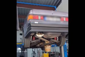 mercedes 190e oil change