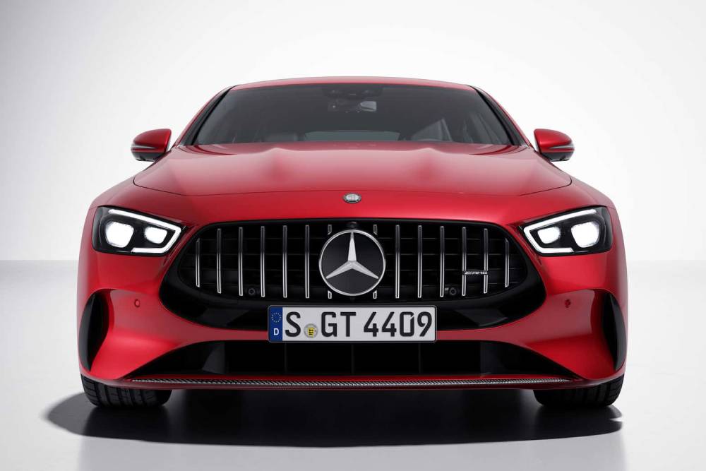 https://autogreeknews.gr/wp-content/uploads/2023/10/mercedes-amg-gt-coupe4-e-performance-2024-2.jpg