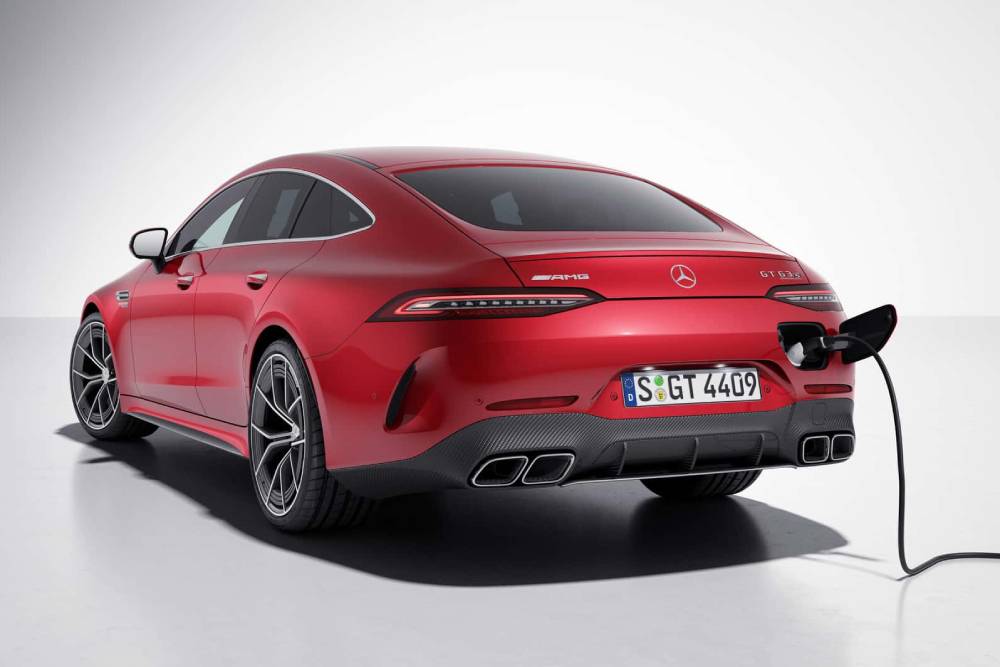 https://autogreeknews.gr/wp-content/uploads/2023/10/mercedes-amg-gt-coupe4-e-performance-2024-4.jpg