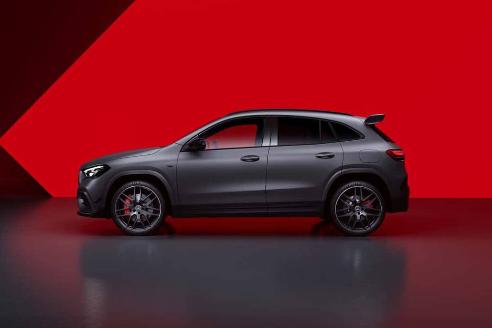 https://autogreeknews.gr/wp-content/uploads/2023/10/mercedes-gla-amg-45-s-4matic-restyling-2023-2.jpg