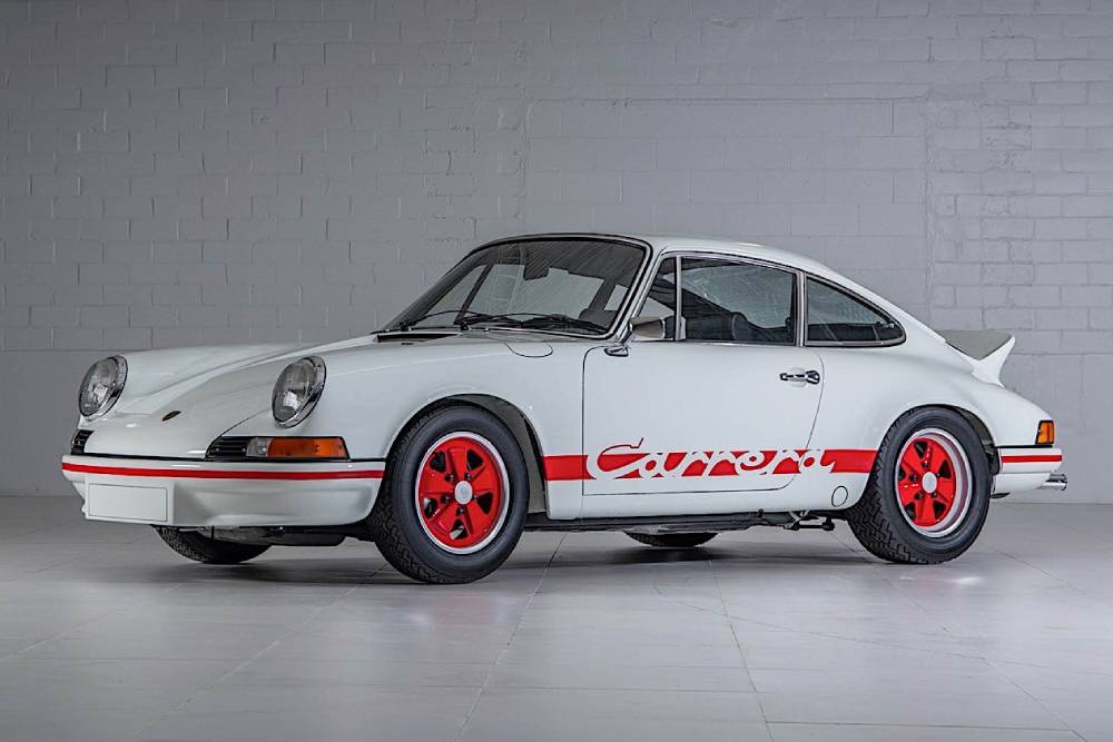 https://autogreeknews.gr/wp-content/uploads/2023/10/someone-is-selling-56-white-porsche-cars-in-one-go-15.jpg