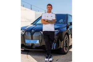 the-real-madrid-players-got-their-brand-new-bmws-h (3)