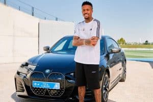 the-real-madrid-players-got-their-brand-new-bmws-h (5)