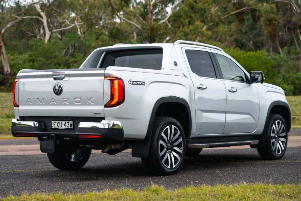 https://autogreeknews.gr/wp-content/uploads/2023/10/vw-amarok-tsi-08.jpg