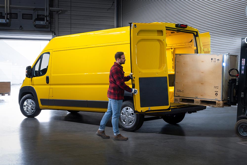 https://autogreeknews.gr/wp-content/uploads/2023/11/12-Opel-Movano-e-515620.jpg.jpg