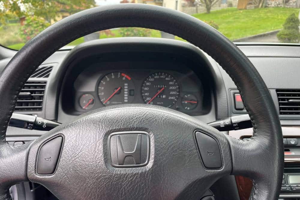 https://autogreeknews.gr/wp-content/uploads/2023/11/1998-honda-prelude-for-sale-9.jpg