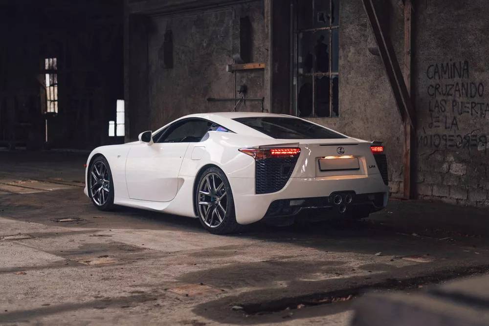 https://autogreeknews.gr/wp-content/uploads/2023/11/2011-Lexus-LFA-36.jpg