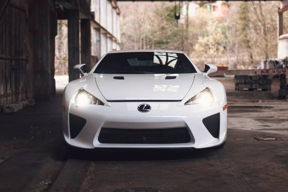 https://autogreeknews.gr/wp-content/uploads/2023/11/2011-Lexus-LFA-8.jpg