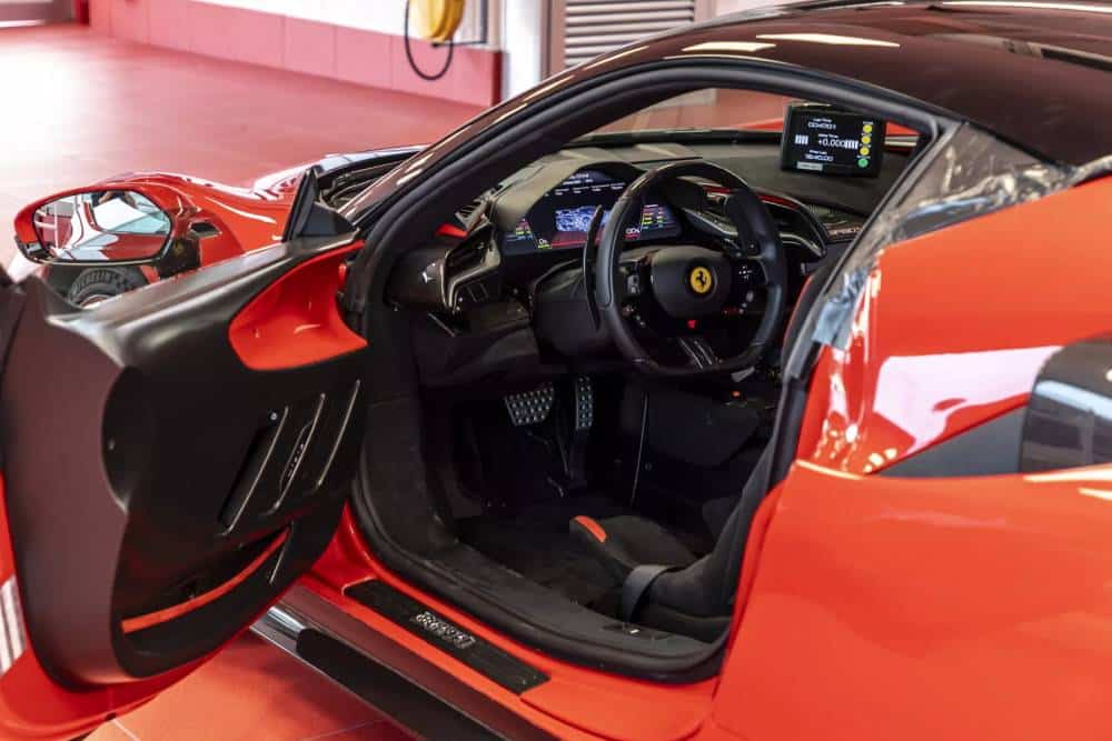 https://autogreeknews.gr/wp-content/uploads/2023/11/2023-Ferrari-SF90-XX-Stradale-Fiorano-Lap-Record-s-8.jpg