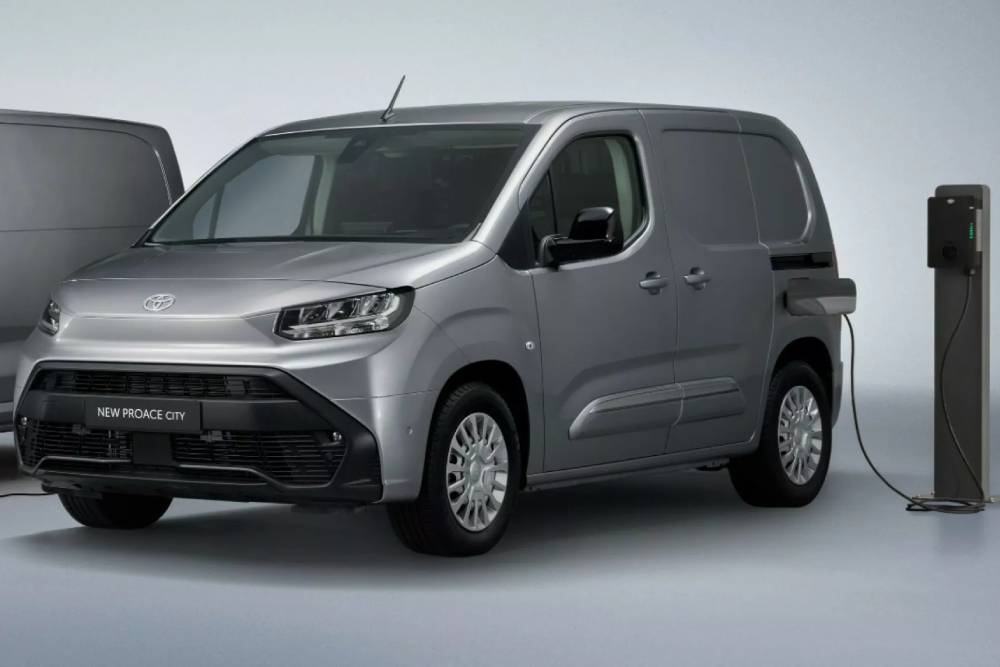 https://autogreeknews.gr/wp-content/uploads/2023/11/2024-Toyota-ProAce-City-2048x1152-1.jpg