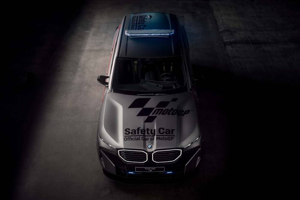 https://autogreeknews.gr/wp-content/uploads/2023/11/2024-bmw-xm-label-motogp-safety-car-2.jpg