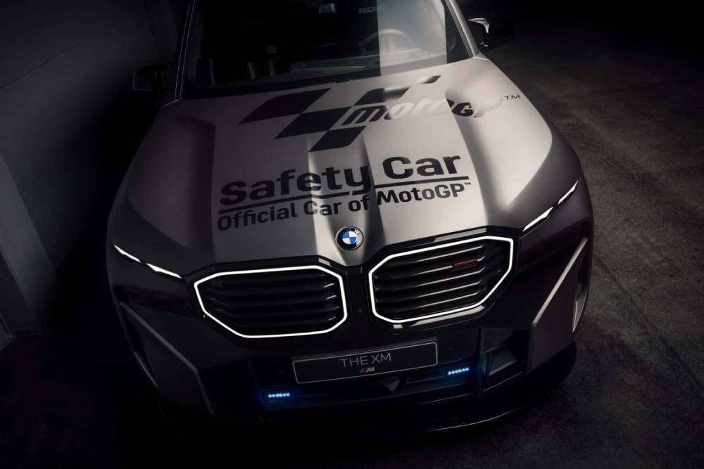 https://autogreeknews.gr/wp-content/uploads/2023/11/2024-bmw-xm-label-motogp-safety-car-9.jpg