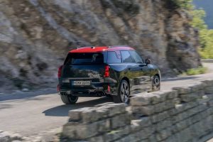 2025-Mini-John-Cooper-Works-Countryman-12