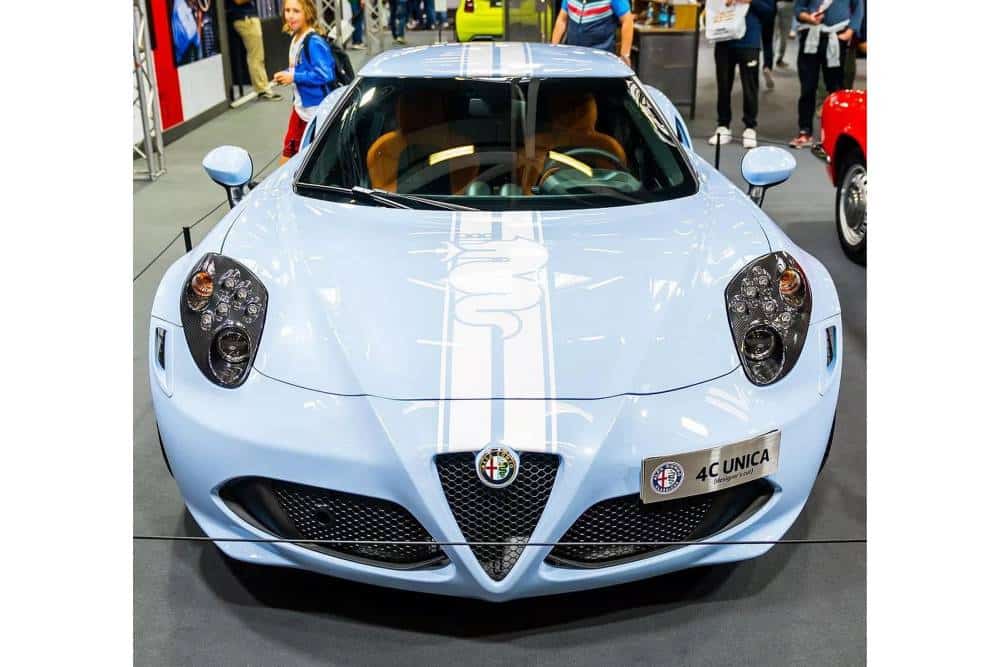 https://autogreeknews.gr/wp-content/uploads/2023/11/Alfa-Romeo-4C-Unica-_-Alfattitude-2.jpg