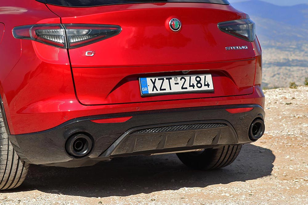 https://autogreeknews.gr/wp-content/uploads/2023/11/Alfa-Romeo-Stelvio-2.2D-2023-4.jpg