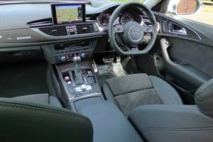 Audi_RS6_Avant_2017_princ_Harry_2023 (1)