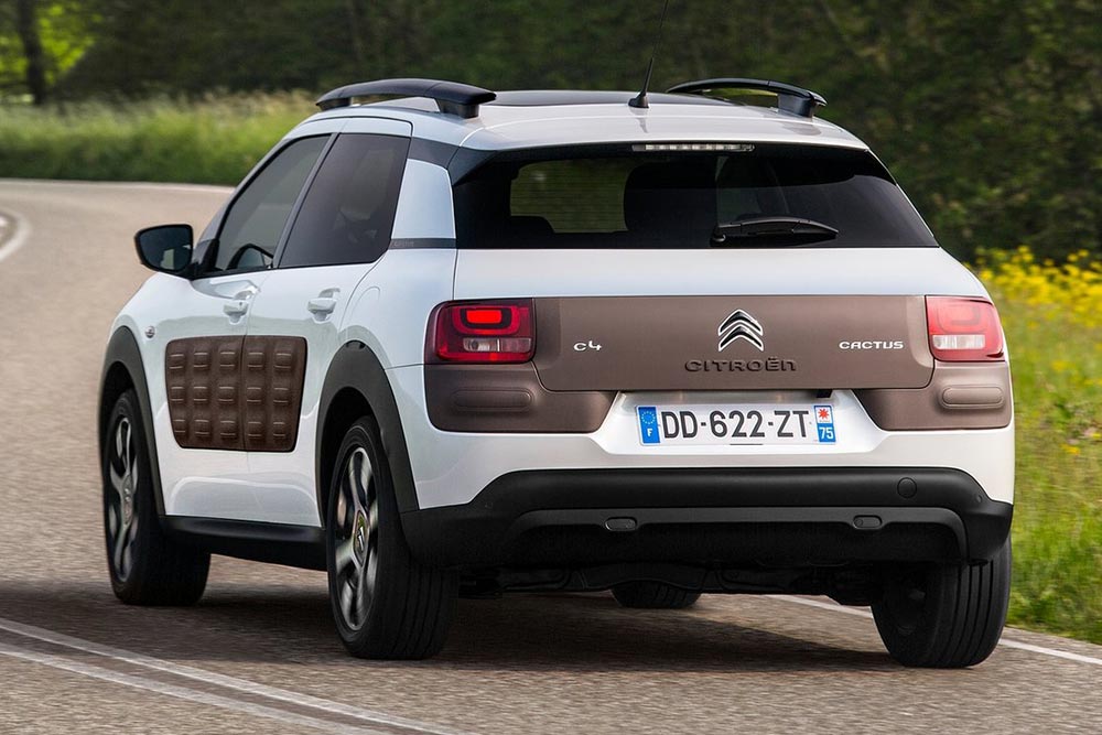 https://autogreeknews.gr/wp-content/uploads/2023/11/Citroen-C4_Cactus-2015-4.jpg
