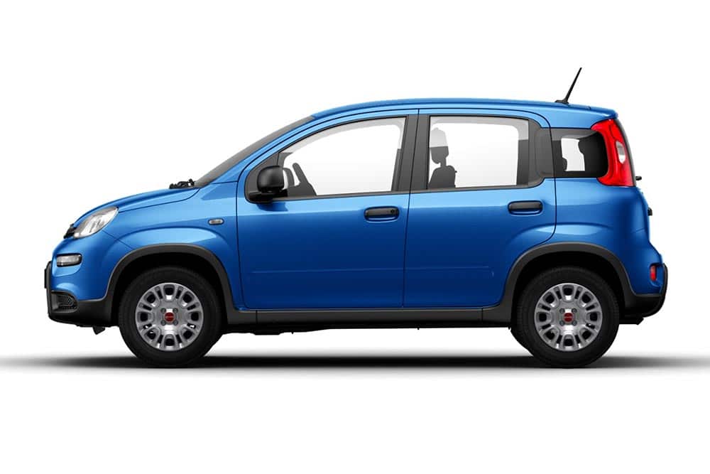 https://autogreeknews.gr/wp-content/uploads/2023/11/Fiat-Panda-1.0-Hybrid-4.jpg