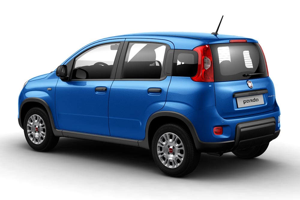 https://autogreeknews.gr/wp-content/uploads/2023/11/Fiat-Panda-1.0-Hybrid-5.jpg