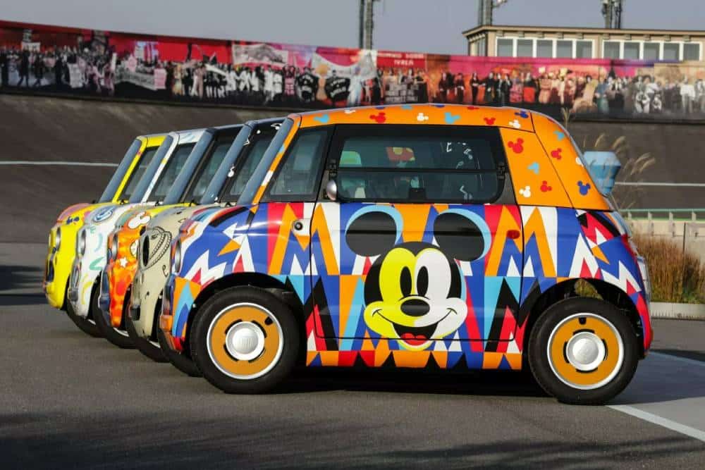 https://autogreeknews.gr/wp-content/uploads/2023/11/Fiat-Topolino-Disney-Specials-4-2048x1366-1.jpg