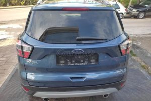 Ford-Kuga-2019-carcenter-(3)