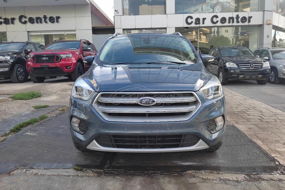 https://autogreeknews.gr/wp-content/uploads/2023/11/Ford-Kuga-2019-carcenter-4.jpg