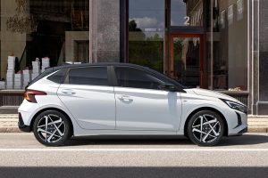 Hyundai-i20-2023-white-(3)