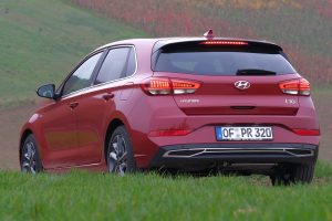 Hyundai_i30_hatchback_066 (1)