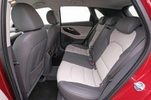 Hyundai_i30_hatchback_rear-seat