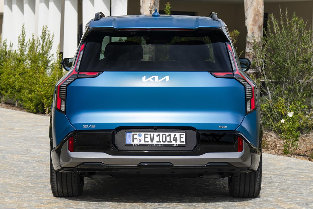 https://autogreeknews.gr/wp-content/uploads/2023/11/KIA-EV9-gtline-3.jpg