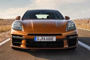 Porsche-Panamera-2024-(2)