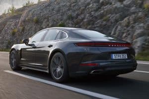 Porsche-Panamera-2024-(5)