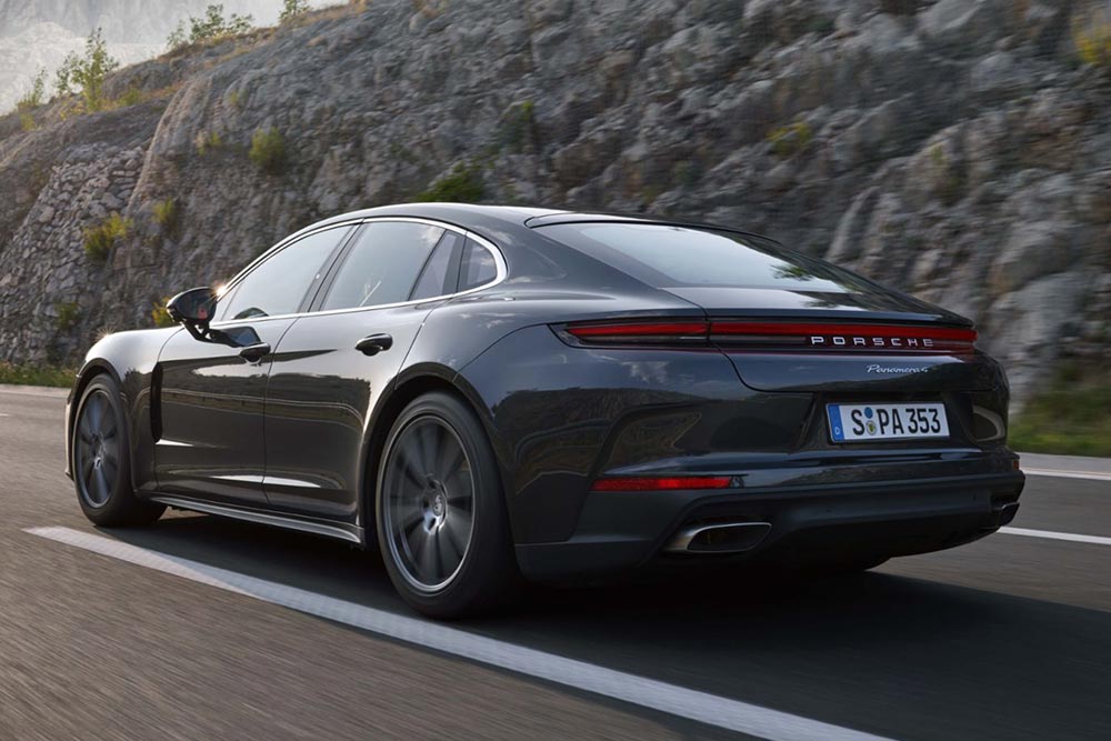 https://autogreeknews.gr/wp-content/uploads/2023/11/Porsche-Panamera-2024-5.jpg