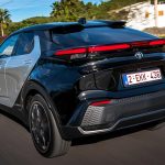 Toyota-C-HR-2023-b