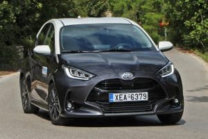 Toyota-Yaris-strofi