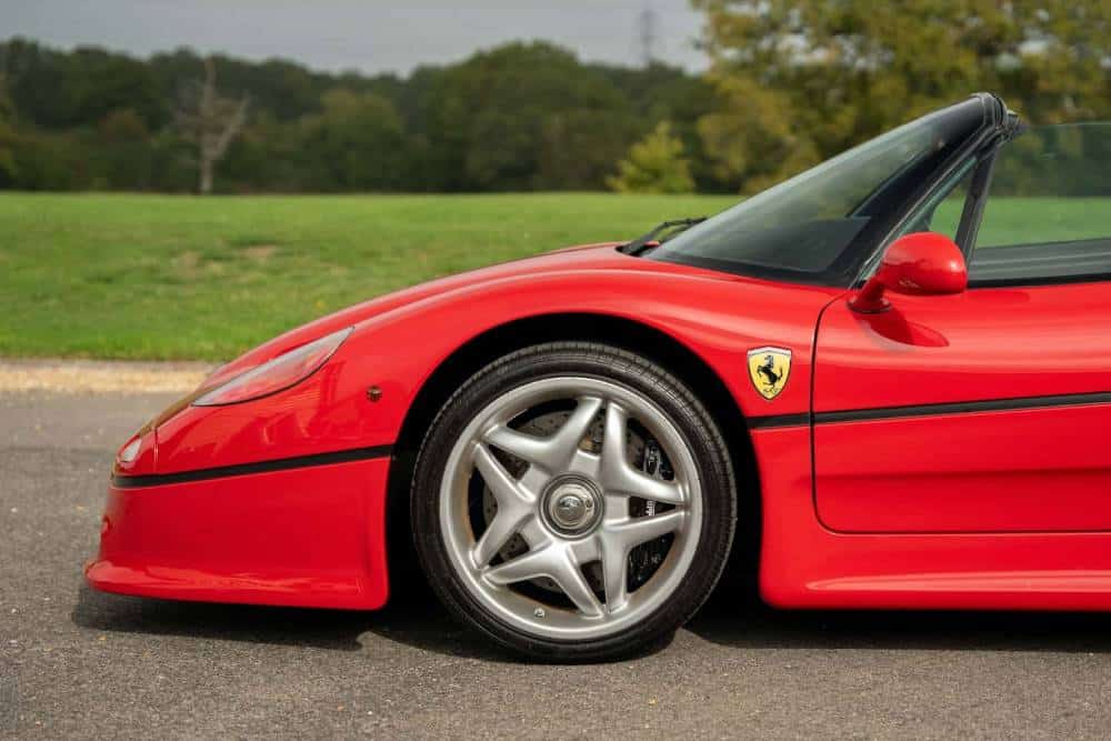 https://autogreeknews.gr/wp-content/uploads/2023/11/ferrari-f50-owned-by-rod-stewart-for-sale-8.jpg